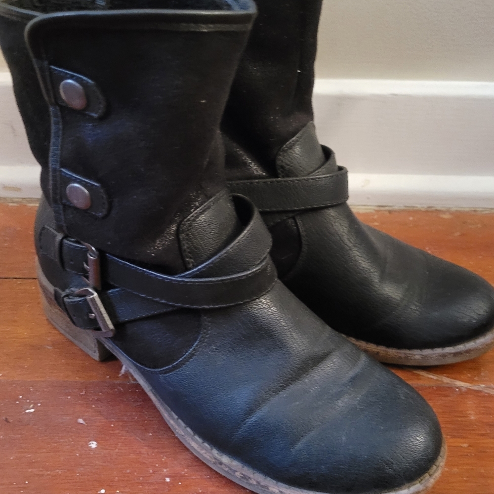 Black boots